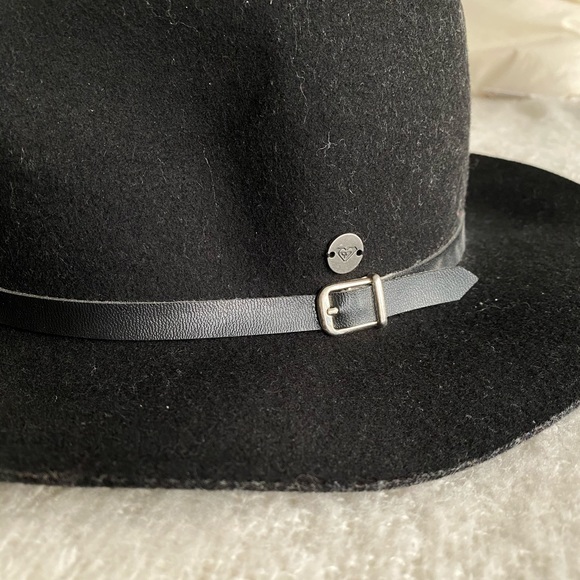 ROXY | Hat - Picture 2 of 5